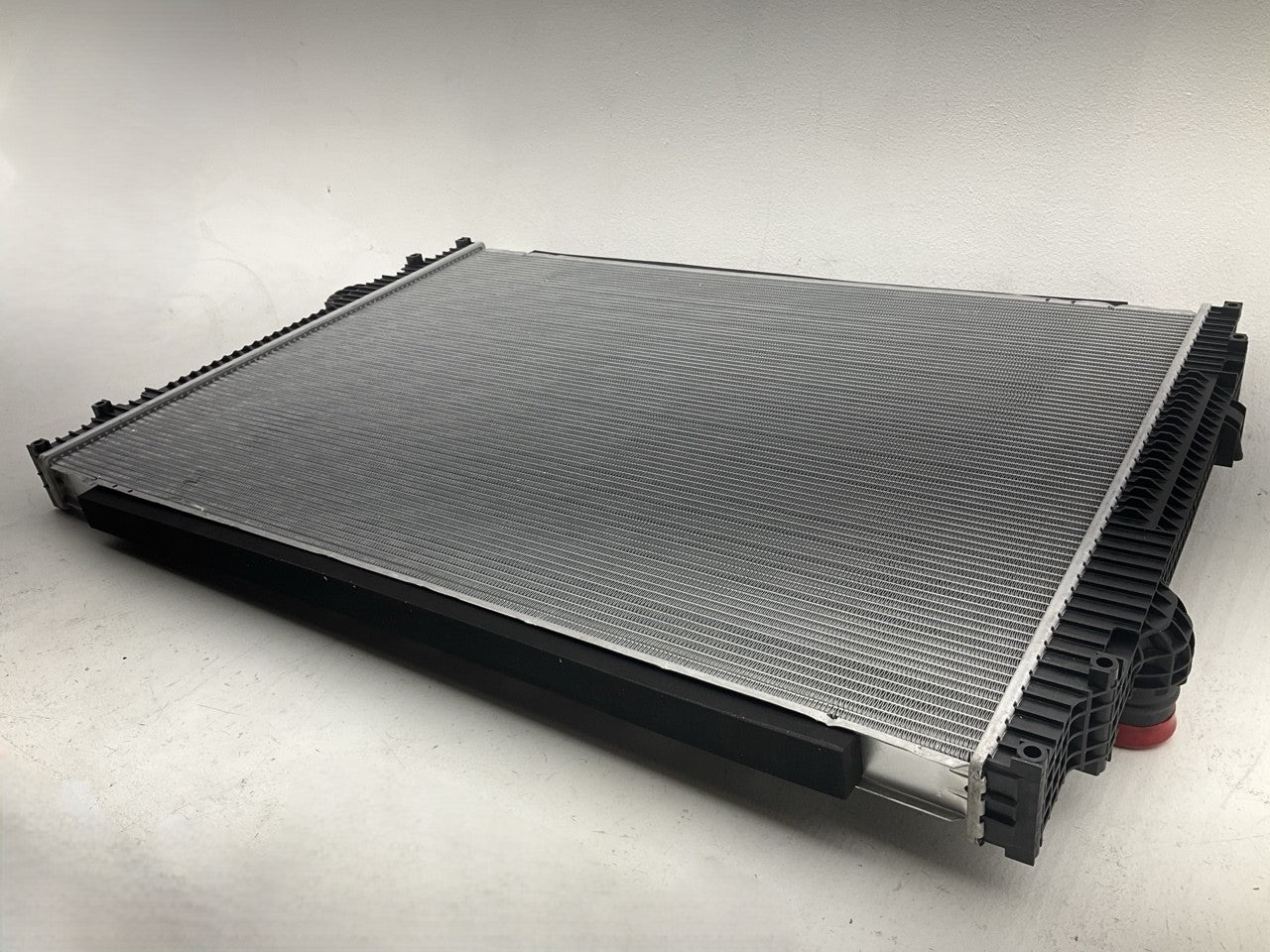 Agility 8070073 Radiator For 2011-2013 Kenworth T660, 2012 T400, 2009 T370