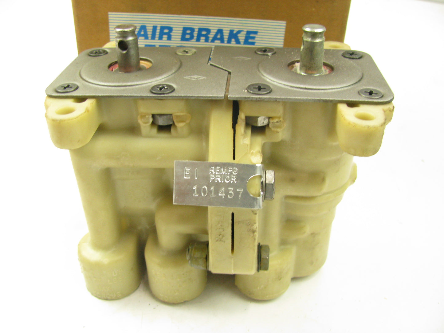 REMAN. Ari Brake 101437 MV-3 Parking Brake Trailer Air Supply Control Valve