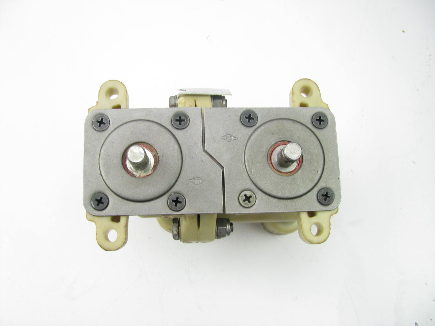 REMAN. Ari Brake 101437 MV-3 Parking Brake Trailer Air Supply Control Valve