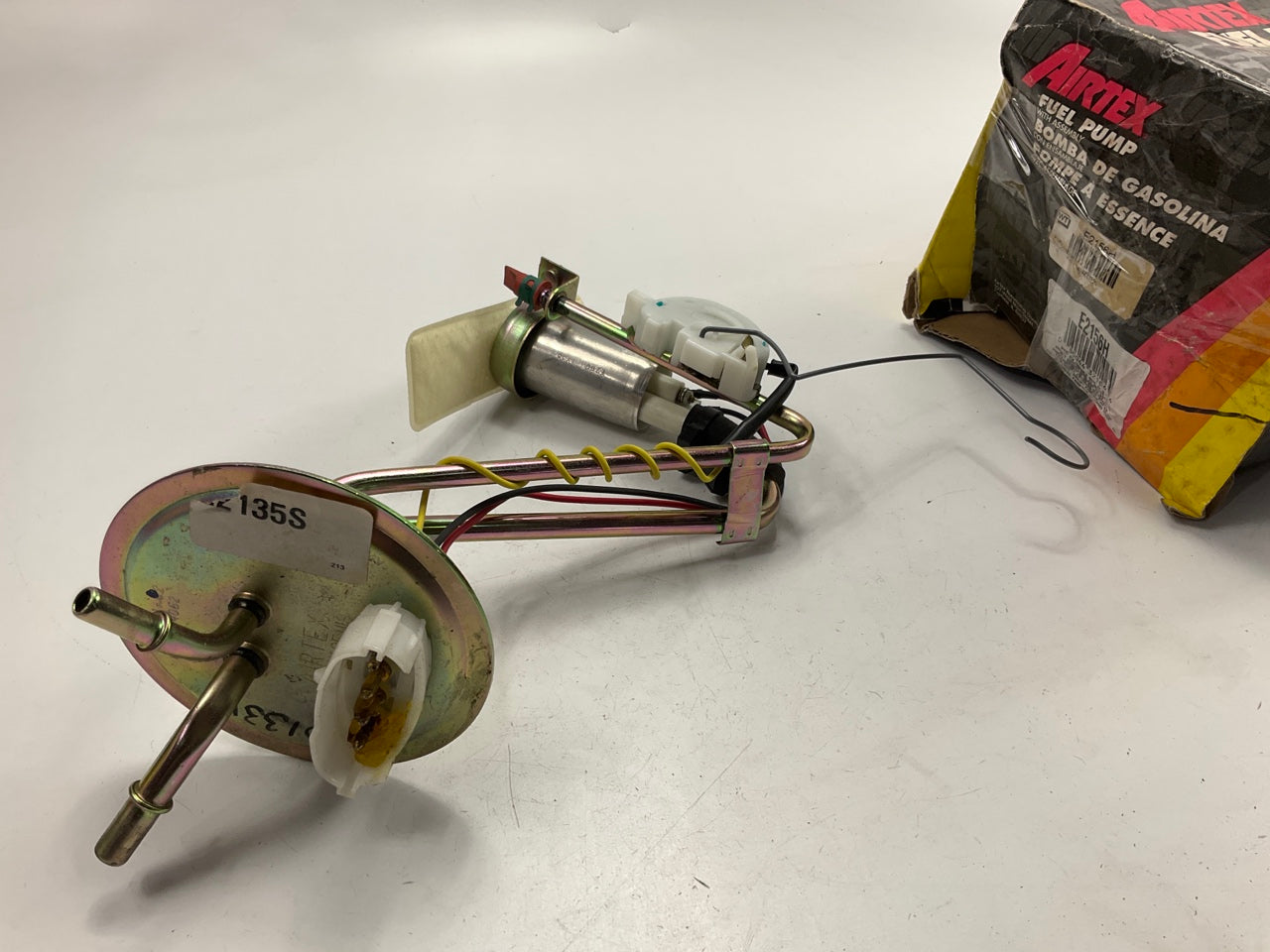 MISSING THE FLOAT - Airtex E2135S Rear Gas Tank Fuel Pump Hanger