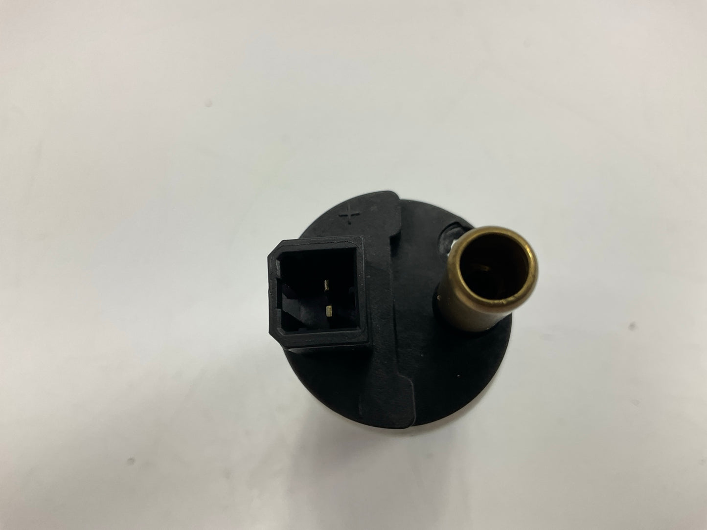 Airtex E2318 Electric In-Tank Fuel Pump And Strainer Set