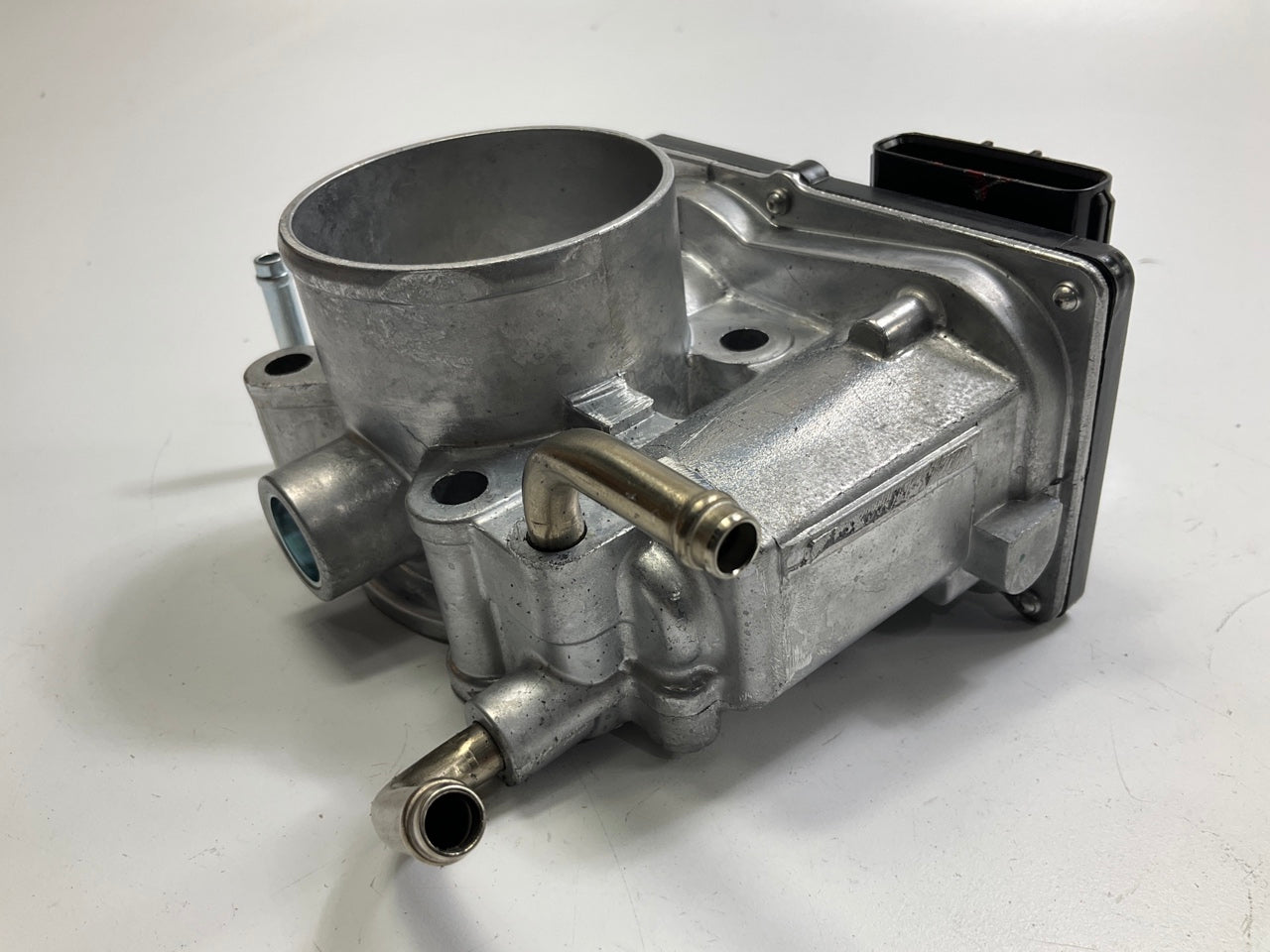 Aisin TBT-010 Throttle Body - 2004-2006 Toyota Camry, 2004-2007 Highlander 2.4L