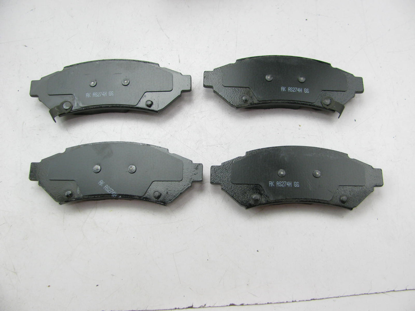 Akebono ACT1000 Front Ceramic Disc Brake Pads For 2004 Pontiac Grand Prix