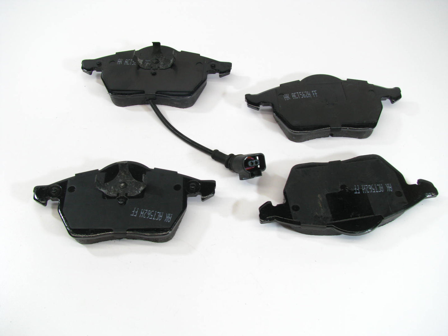 Akebono D687CP Front Disc Brake Pads - Ceramic