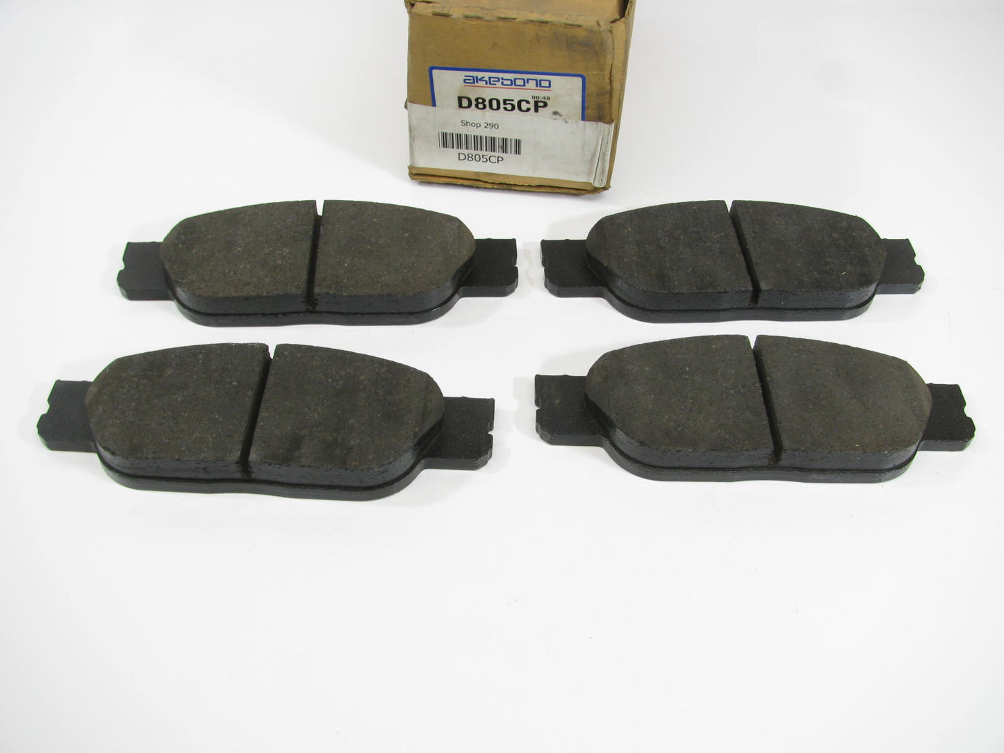 Akebono D805CP Front Disc Brake Pads For 2000-2002 Jaguar, 2002-2004 Thunderbird
