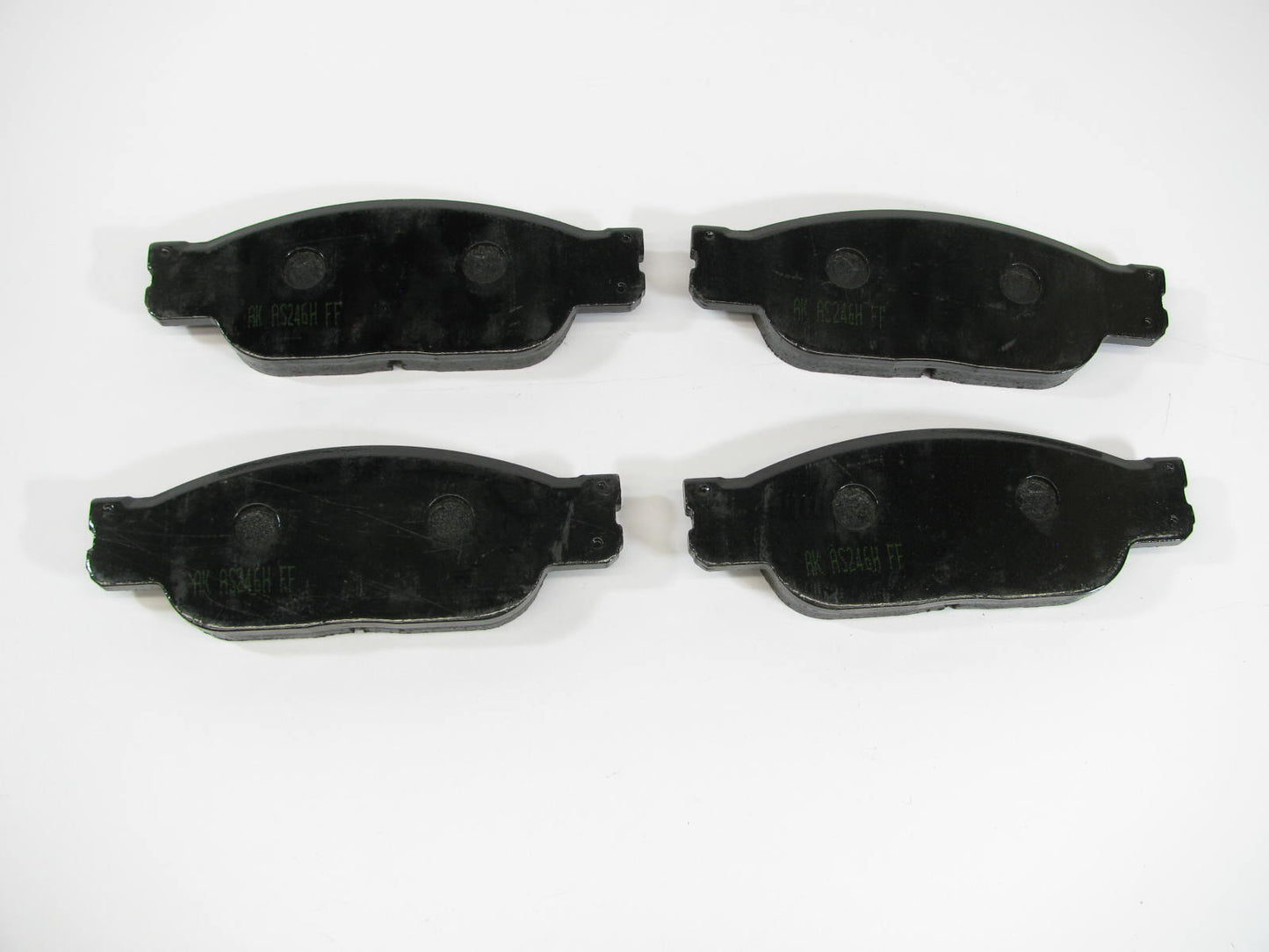Akebono D805CP Front Disc Brake Pads For 2000-2002 Jaguar, 2002-2004 Thunderbird
