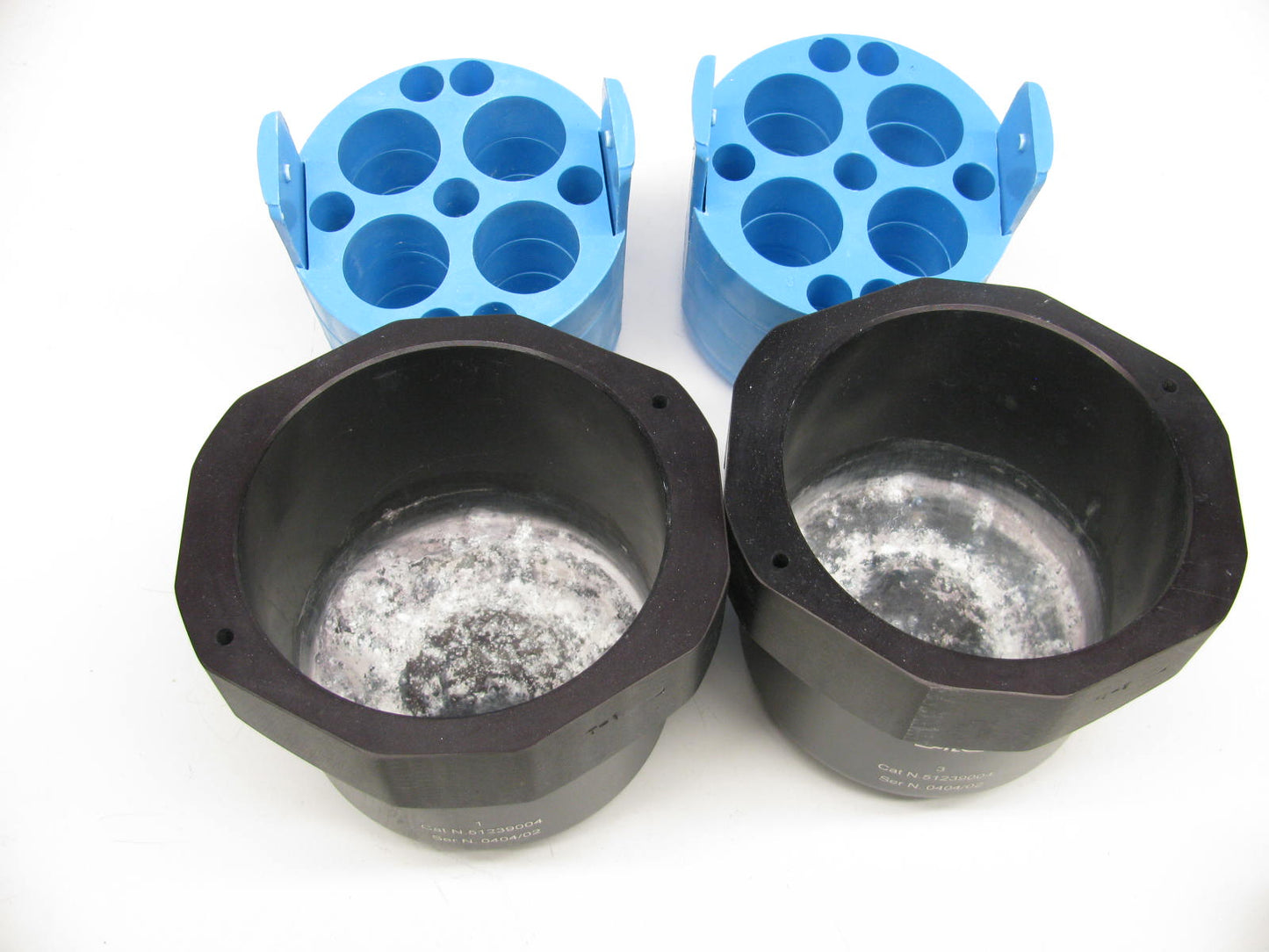 (2) ALC Swing Buckets 51239004 W/ (2) Inserts For 50 & 10mL Conical Tubes