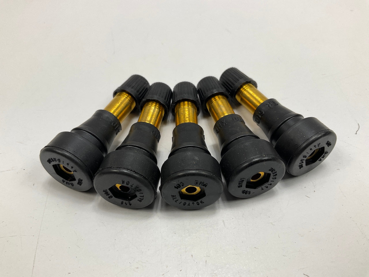 (50) Alligator 095518 Tubeless High Pressure Snap-In Valves TR600-XHP