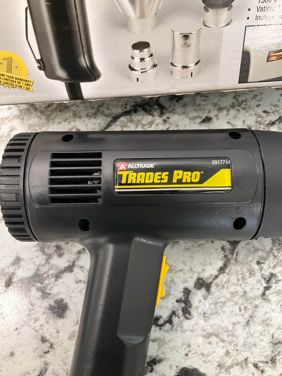 Tradespro 836717 1500 Watt Heat Gun Heatgun With 4 Nozzle Adapters