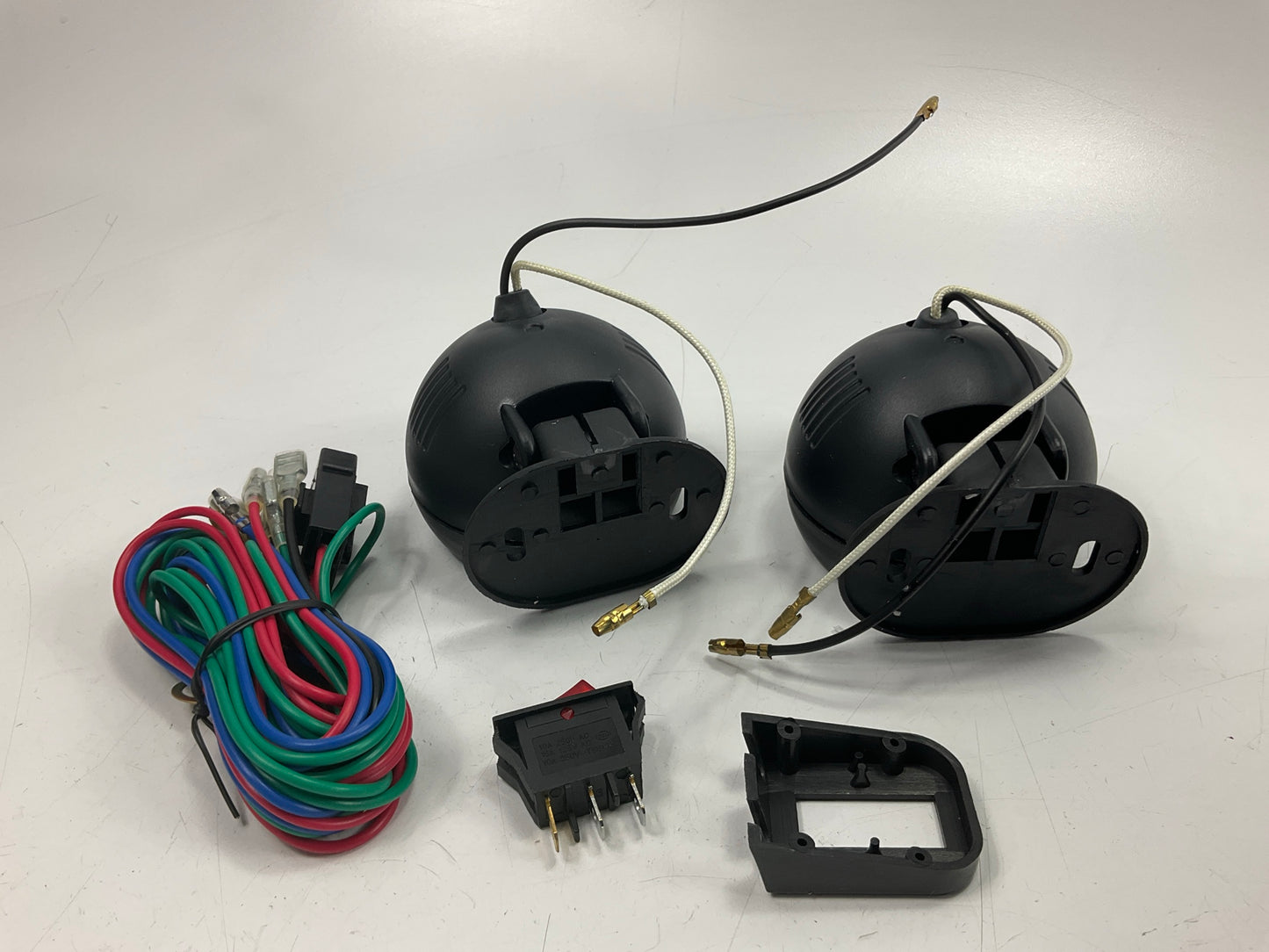 Alpena 70212 3-1/2'' ULTRAFOGZ Fog Light Lamp Kit With Wiring & Switch