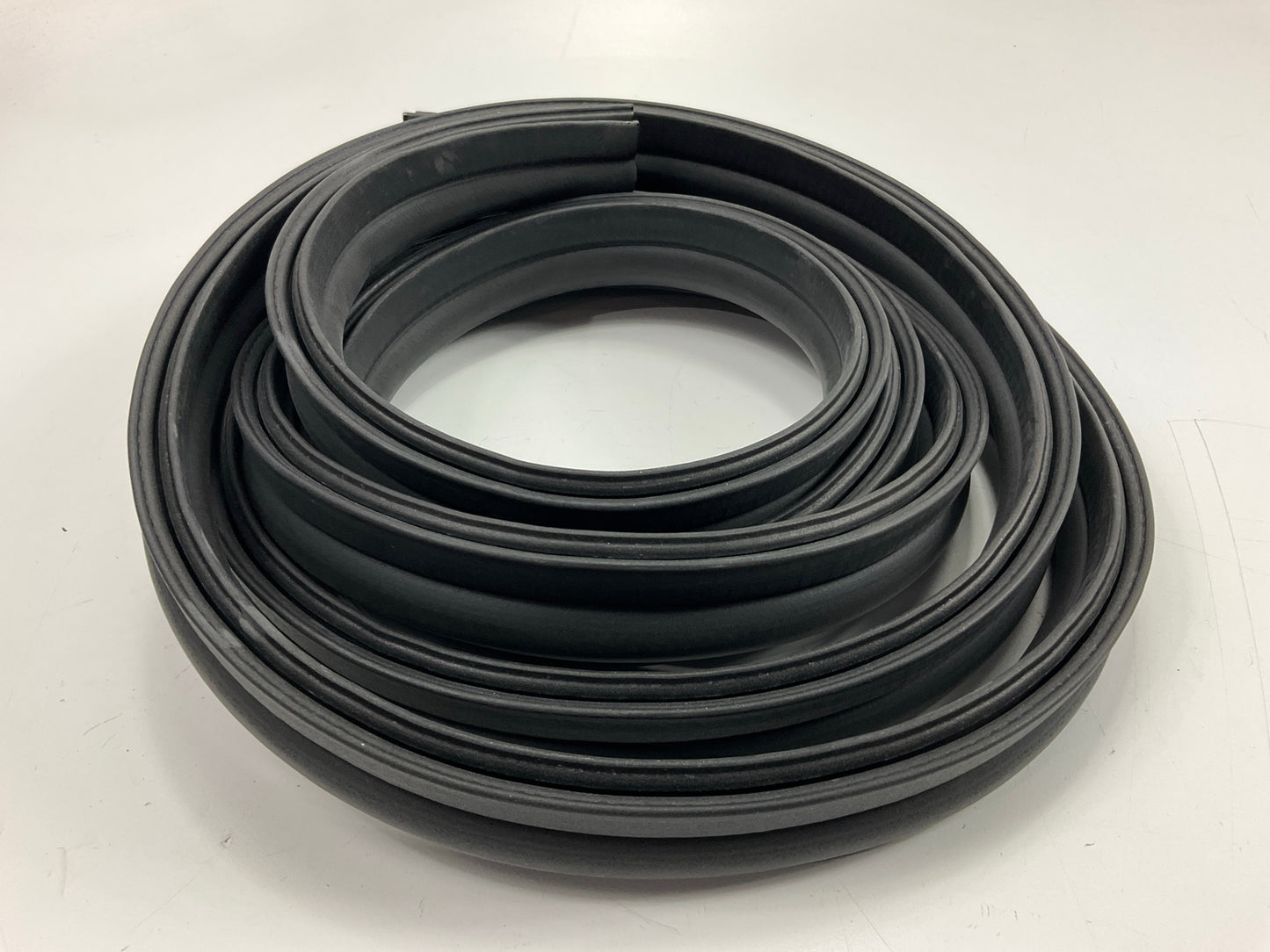AmeriSeal 15800 Top Bulb Weatherstrip (Steel Core) 5/8'' W X 1-3/16'' H X 10' L