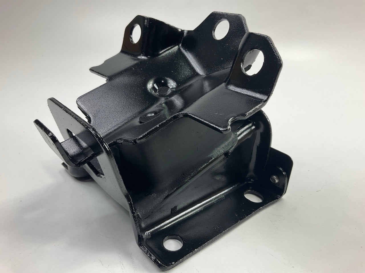 Anchor 2994 Engine Motor Mount For 1999-2007 Silverado, Sierra 1500 4.3L-V6