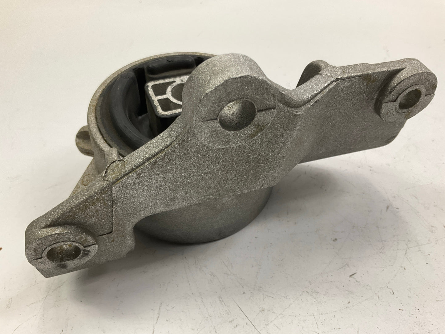 Anchor 3041 Front Left Auto Trans Mount For 2003-2004 Saturn Ion