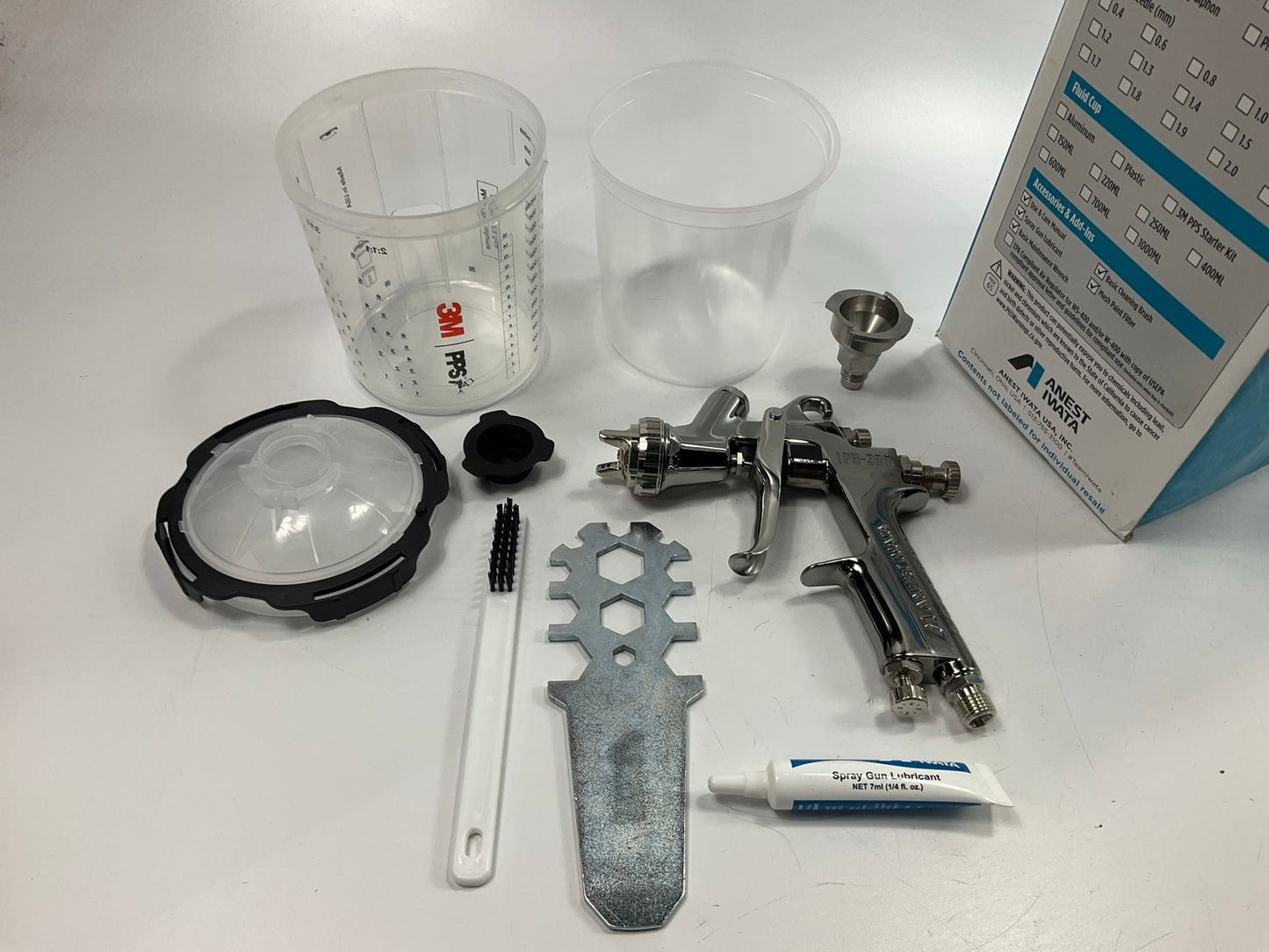 Anest Iwata 3955 LPH300-LV Series 1.3mm HVLP Gravity Feed Spray Gun