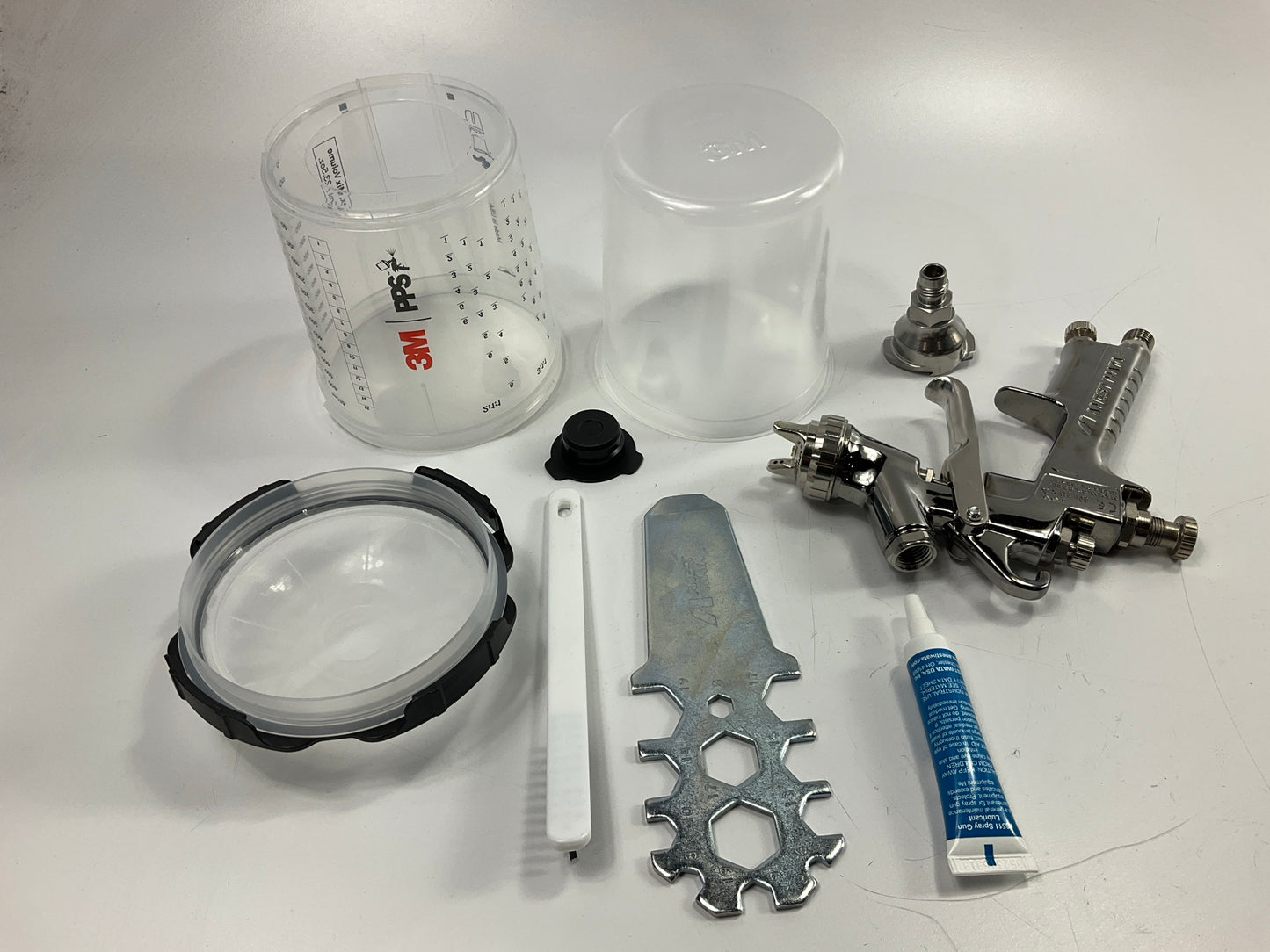 Anest Iwata 3955 LPH300-LV Series 1.3mm HVLP Gravity Feed Spray Gun