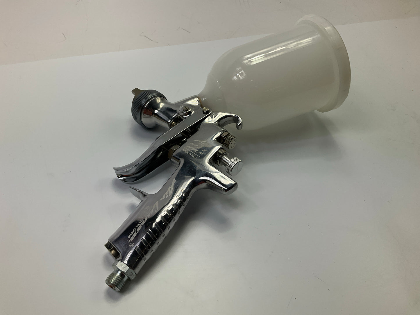 Anest-Iwata 9230 Air Gunsa AZ3HV2-13GC 1.3mm HVLP Automotive Spray Gun