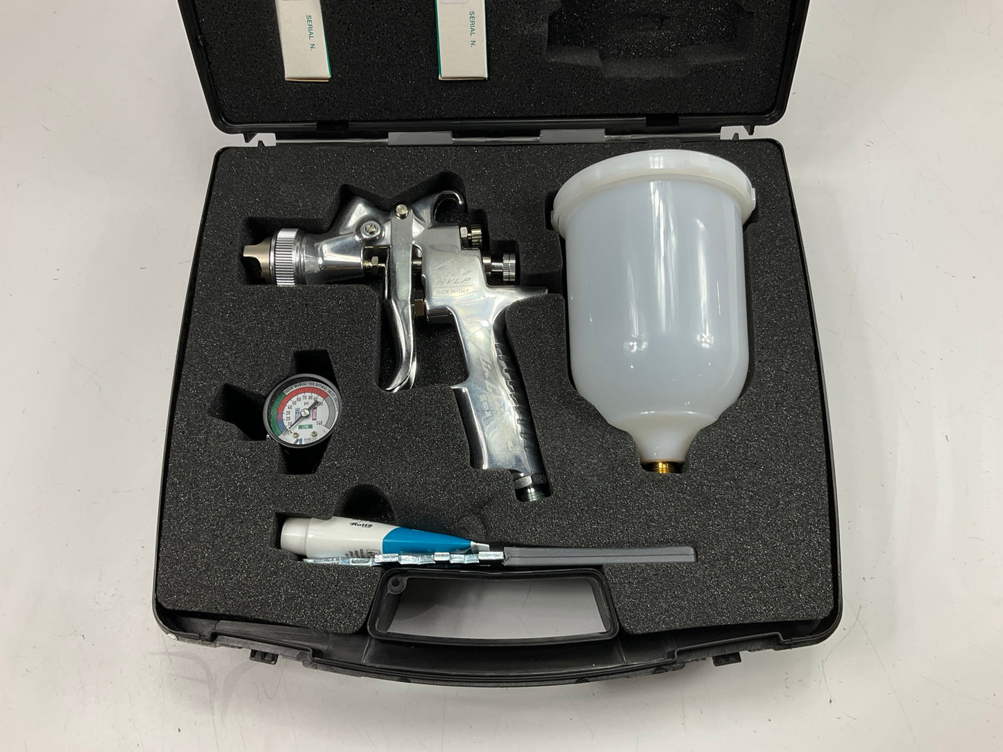 Anest Iwata 9276 Air - Gravity Spray Gun Kit