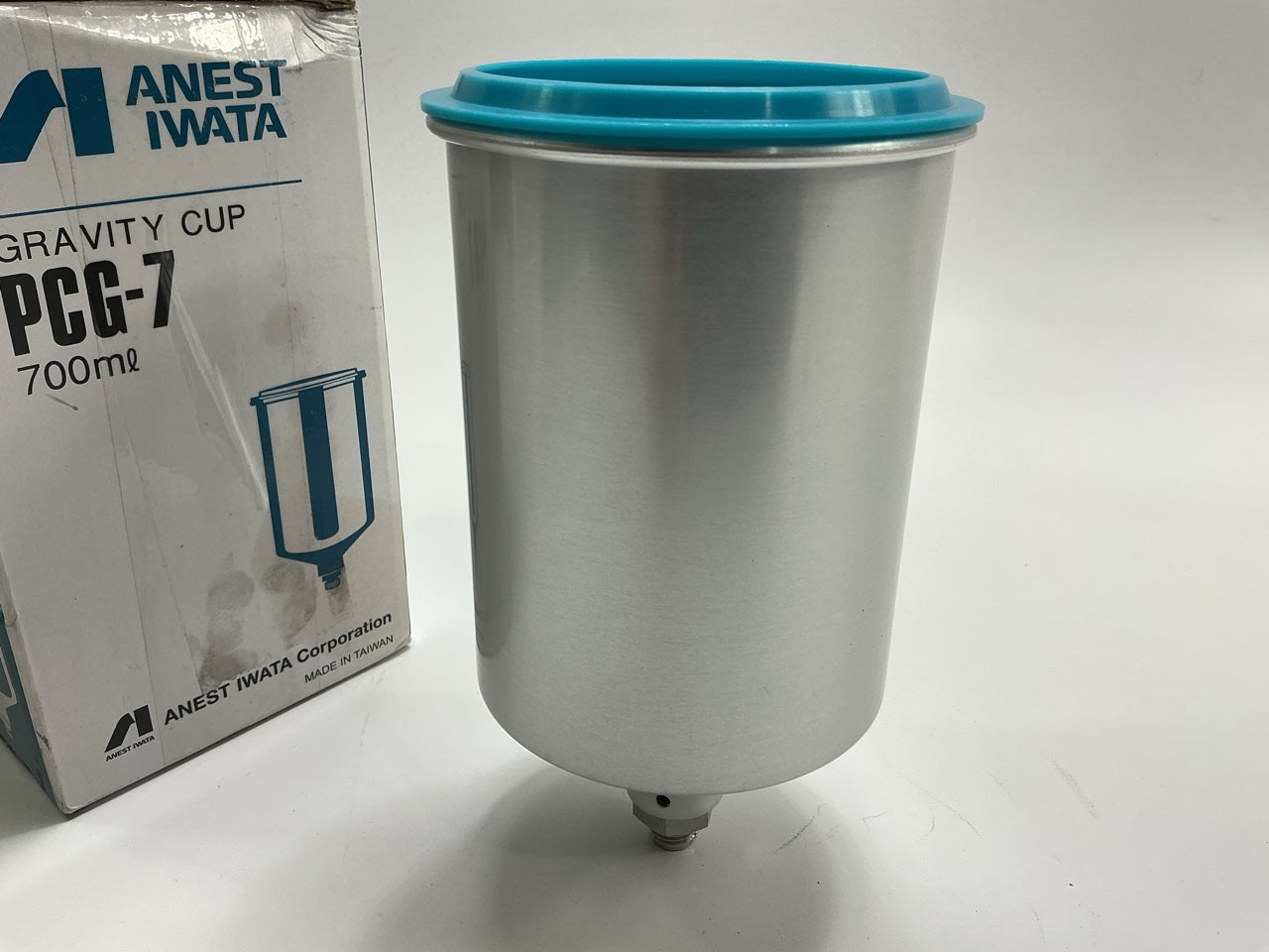 Anest Iwata PCG-TD-2-TA 700ML Aluminum Gravity Feed Paint Cup