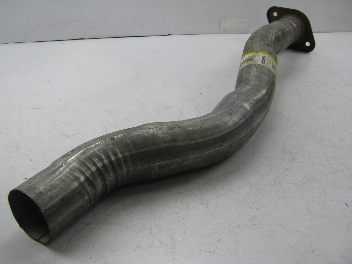 Ap 48451 Center Exhaust Pipe 1994-1995 C1500 C2500 Regular Cab, Short Bed (6.5')