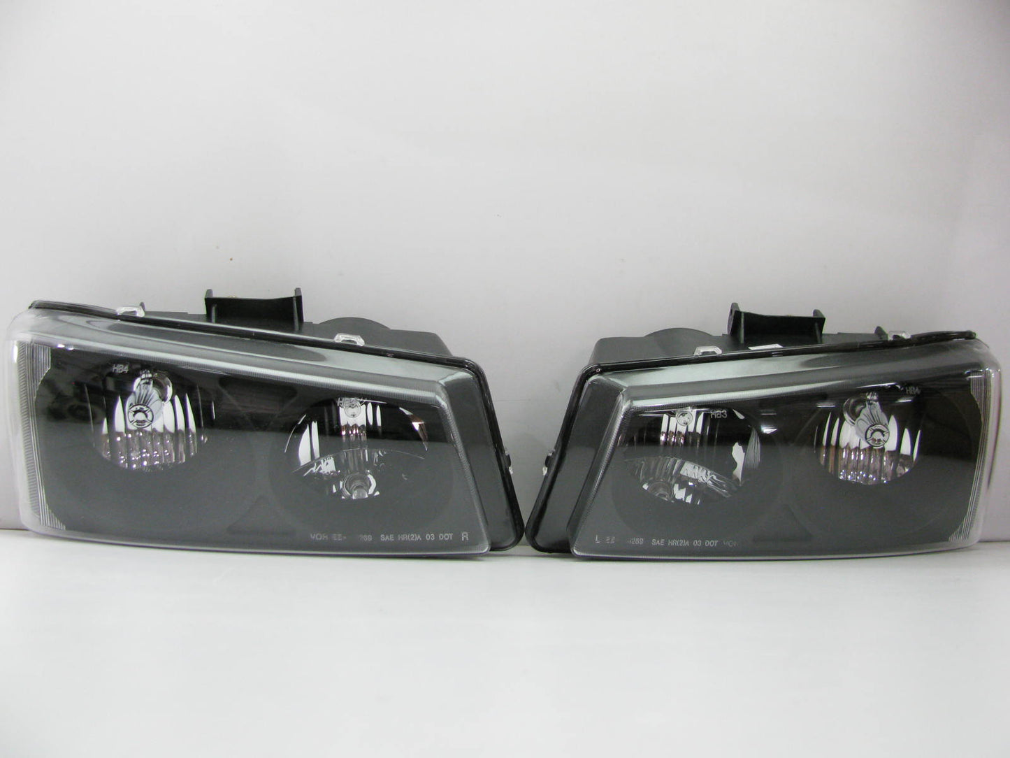 APC Headlight Headlamp W/Black Housing For 2003-2006 Chevy Silverado TRUCKS