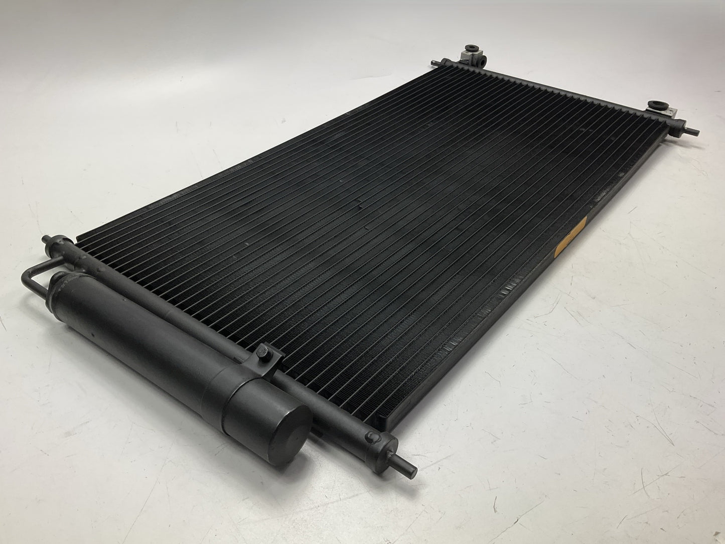 Apdi 7013289 A/C Condenser For 2004-2009 Dodge Durango, 2007-09 Aspen