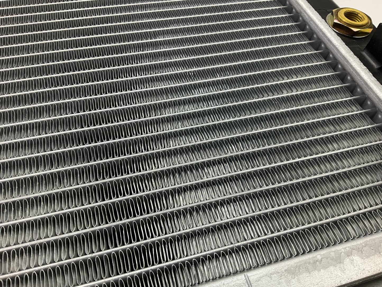 Apdi 8011558 Radiator For 1992-1996 Mazda MX-3 1.6L