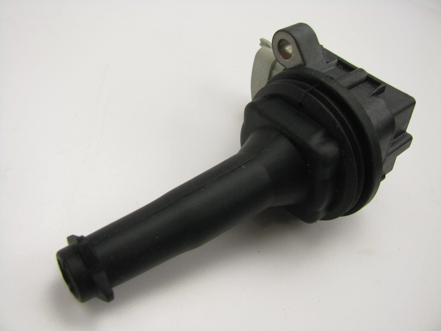 Apwi CLS1166 Direct Ignition Coil For 2004-2013 Volvo 2.4L 2.5L  UF517