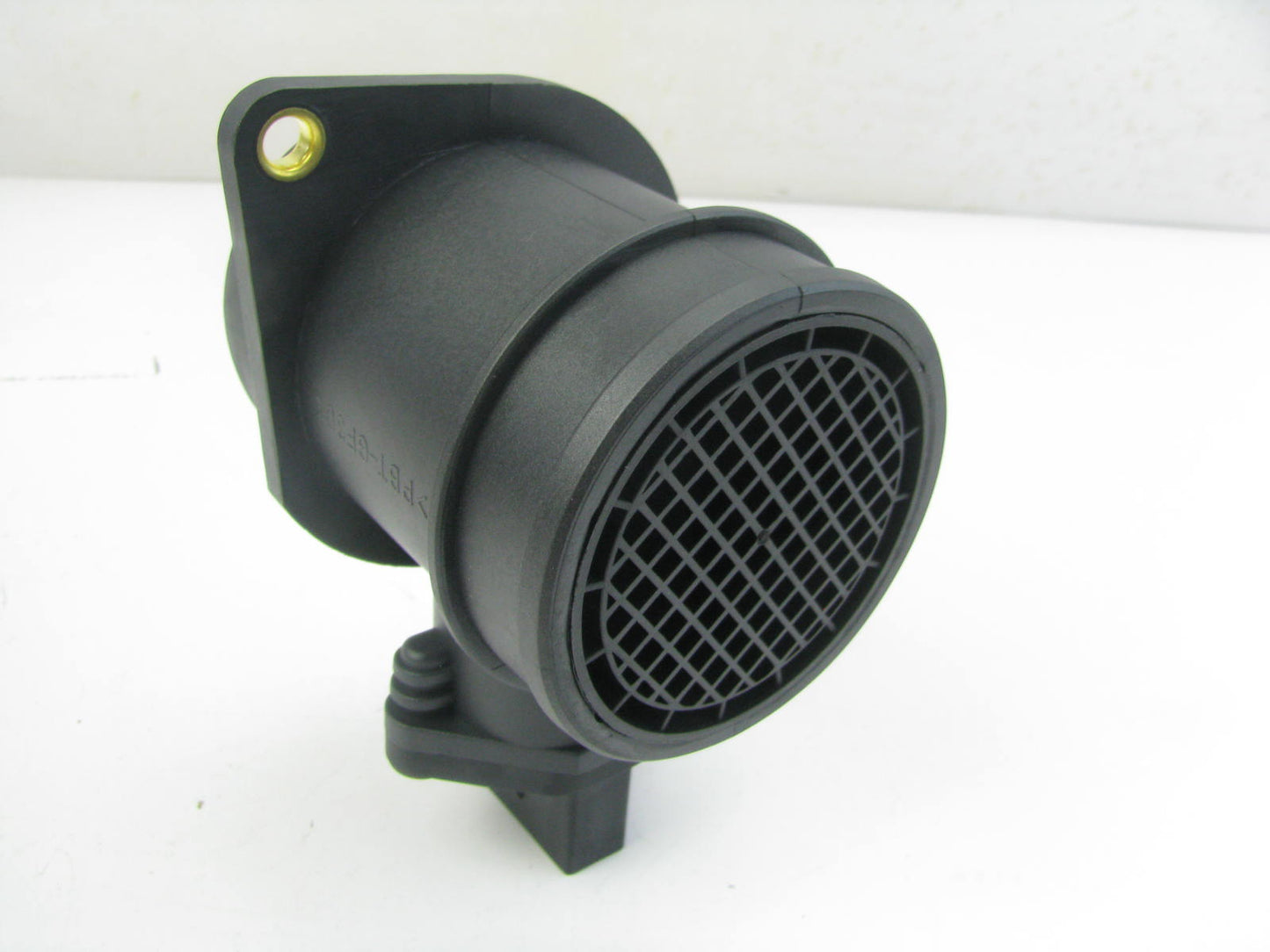 Apwi MAF1040 MAF Mass Air Flow Sensor For 2000-2006 VW Audi 1.8L-L4
