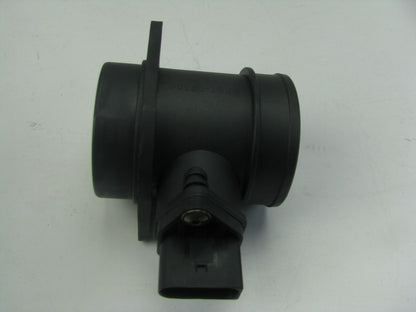 Apwi MAF1040 MAF Mass Air Flow Sensor For 2000-2006 VW Audi 1.8L-L4