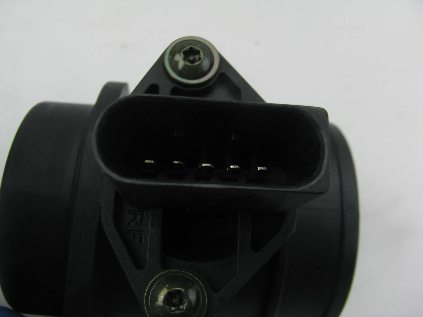 Apwi MAF1040 MAF Mass Air Flow Sensor For 2000-2006 VW Audi 1.8L-L4