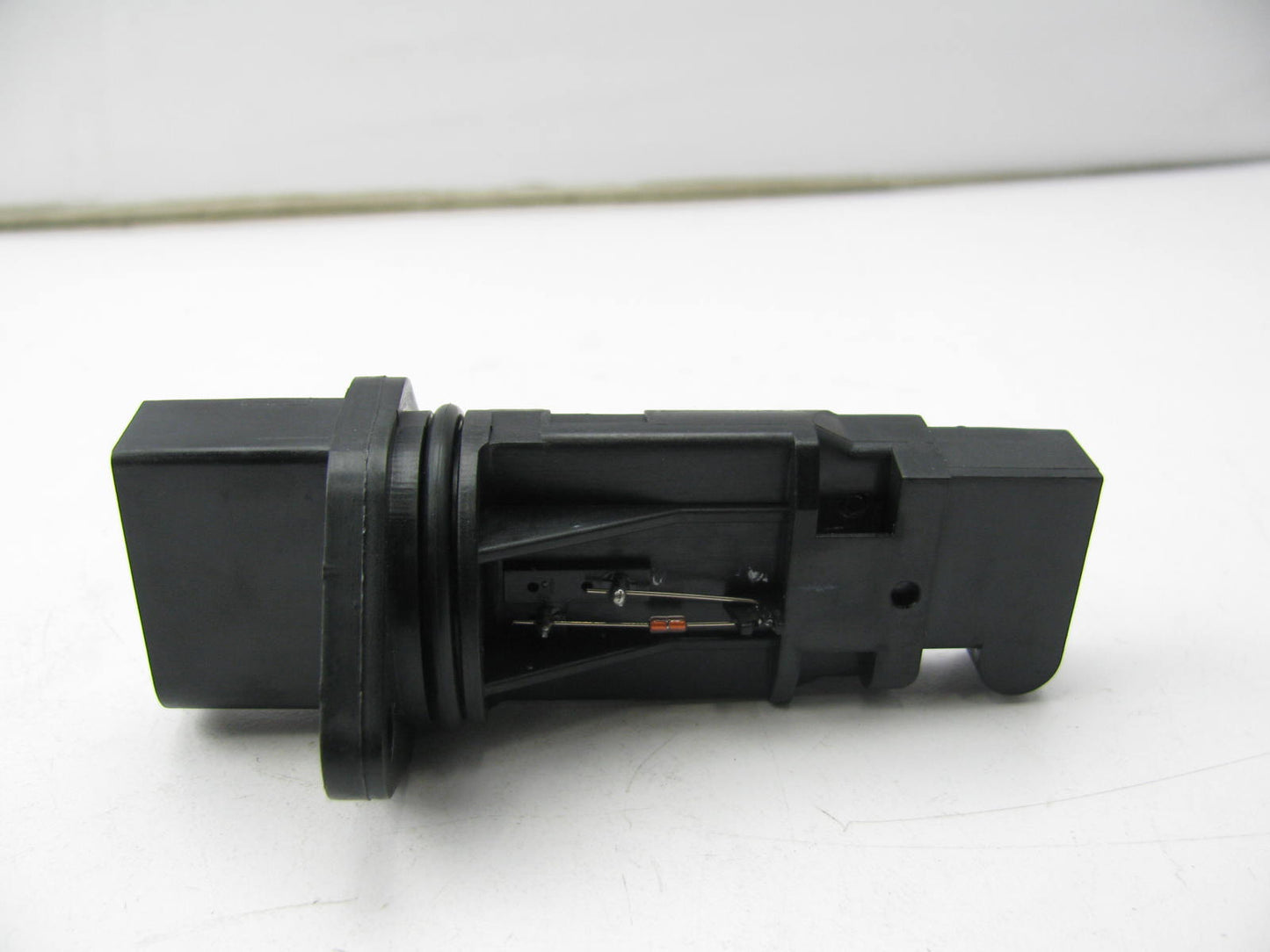 Apwi MAF1213 MAF Mass Air Flow Sensor For 2004-2006 VW Phaeton 6.0L-W12