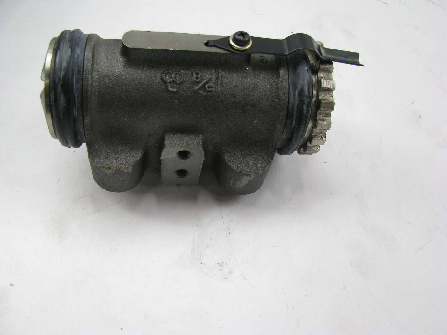 ARI 84-06013 Rear Left Drum Brake Wheel Cylinder HINO FE, FF 17, 19 Series Truck