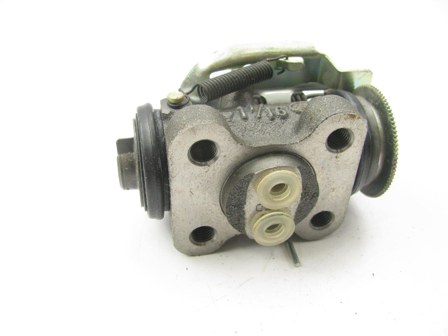 ARI 84-24020 REAR Drum Brake Wheel Cylinder  For 1988-2004 Isuzu NPR