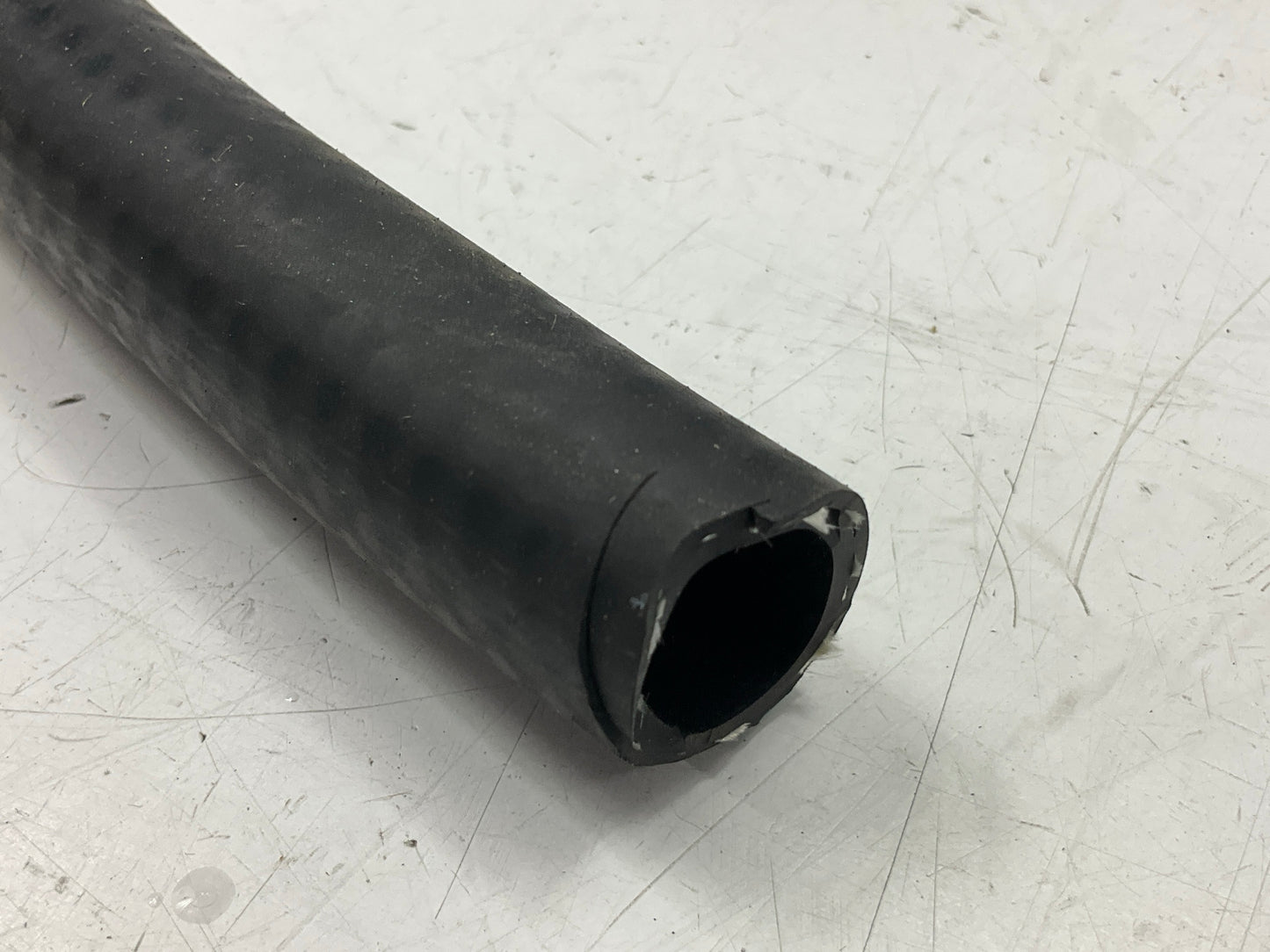 20 FEET ONLY - Armormark 50276 5/8'' SAE J20R3 Heater Hose