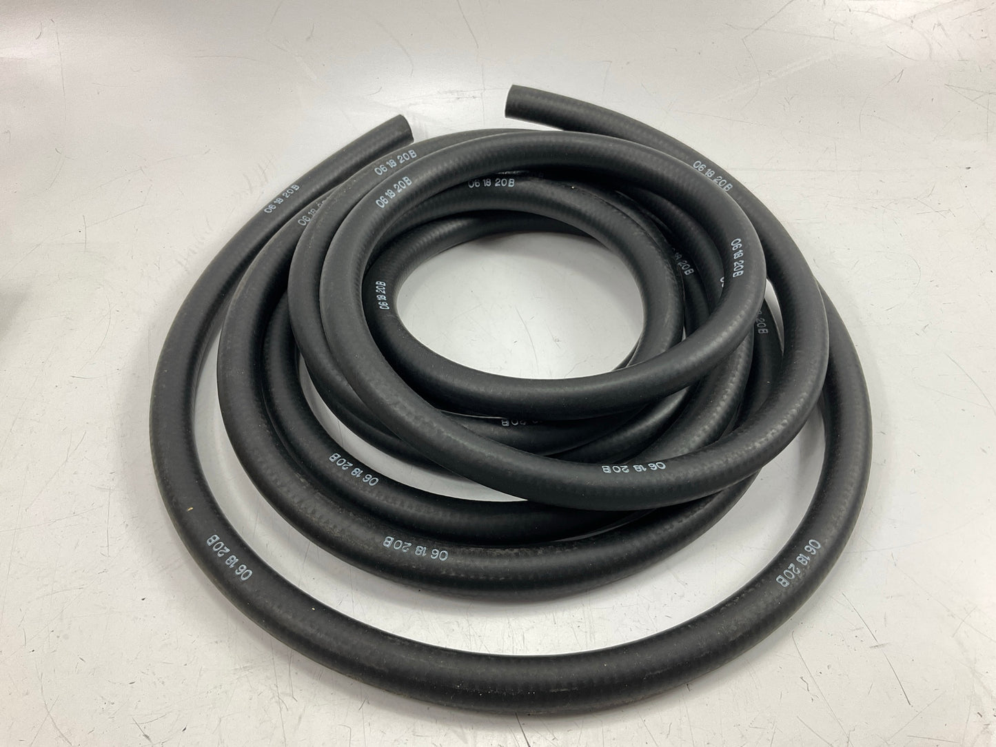 21 FEET ONLY - Armormark 50276 5/8'' SAE J20R3 Heater Hose