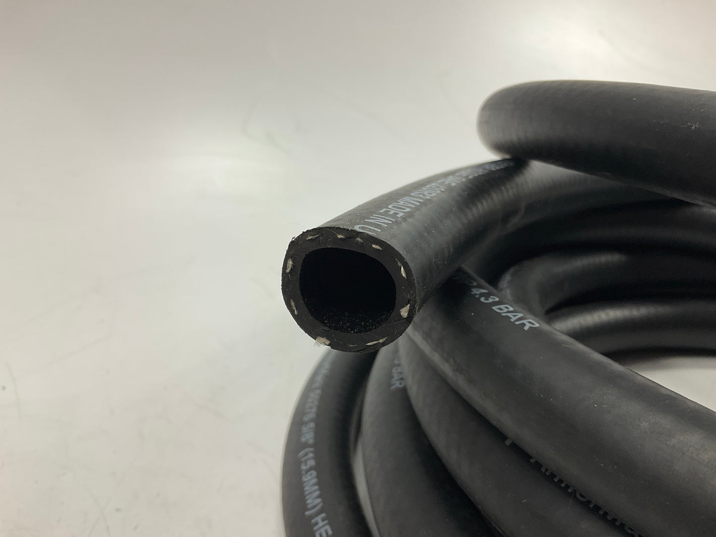 21 FEET ONLY - Armormark 50276 5/8'' SAE J20R3 Heater Hose