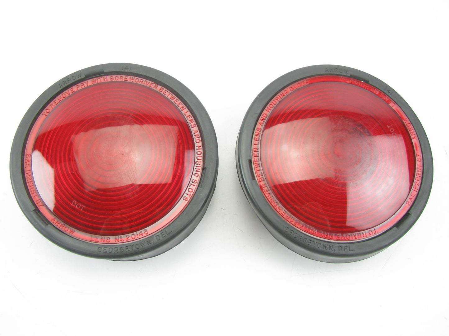 (2) Arrow 141-00-122 Grommet Mount Turn Signal Tail Light Lamp, 4-5/16'' OD