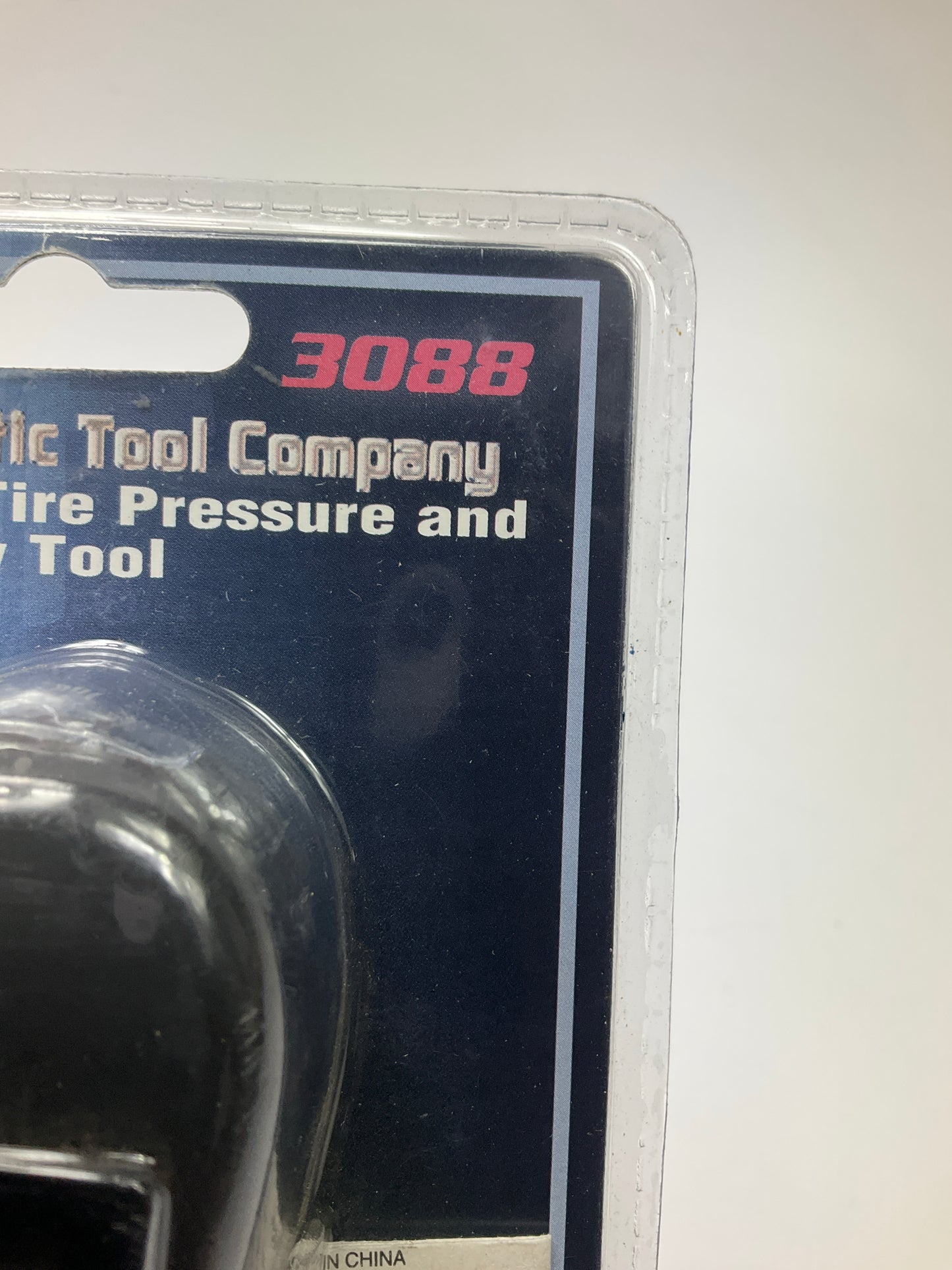 Astro Pneumatic 3088 Digital Tire Air Pressure Gauge W/ Safety Seat Belt Cutter