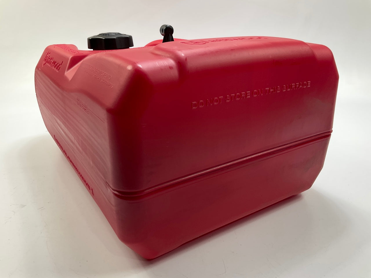 Attwood 8806LP2 Portable 6 Gallon Gas Fuel Tank - Marine, Boat, Emergencies Etc
