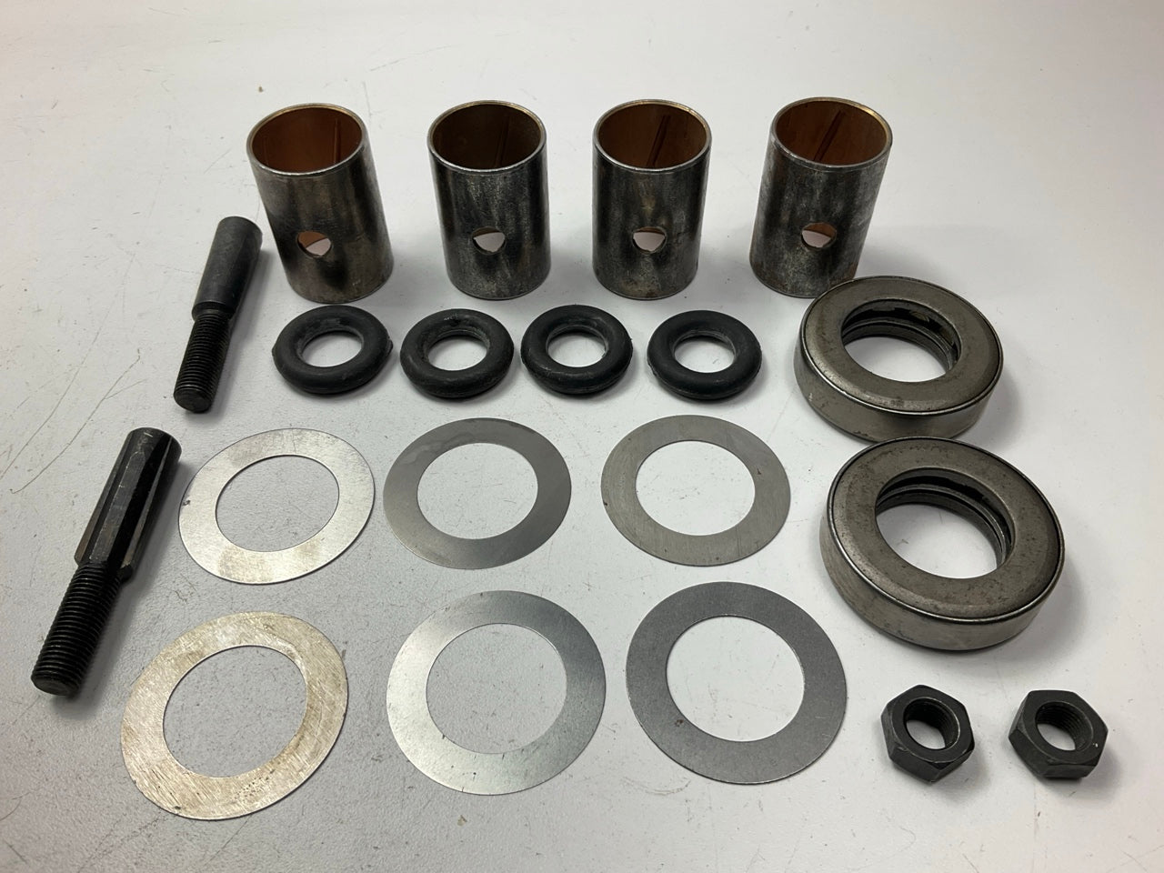 AUP 8500B Steering King Pin Bolt Set