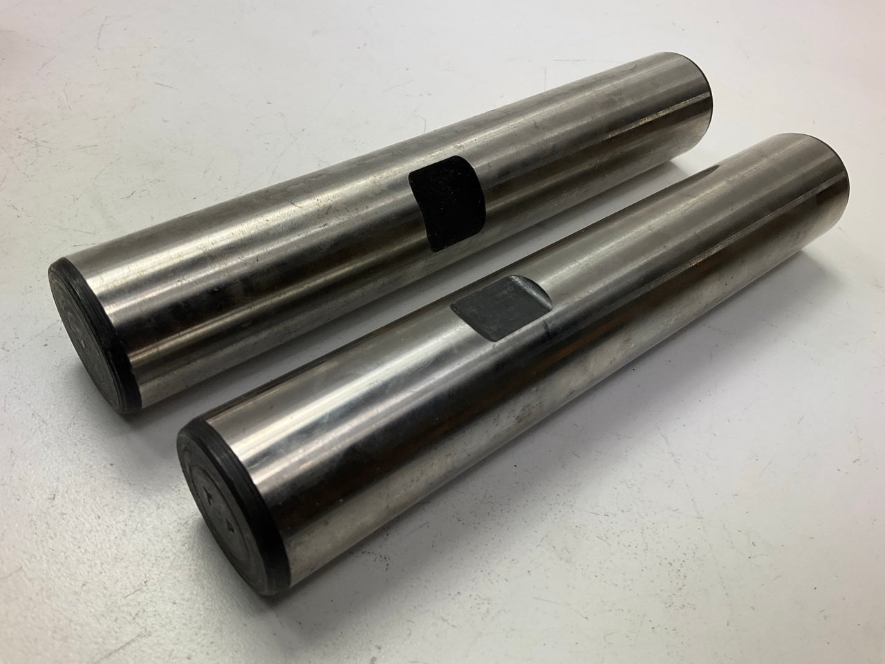 AUP 8568BHD Steering King Pin Bolt Set