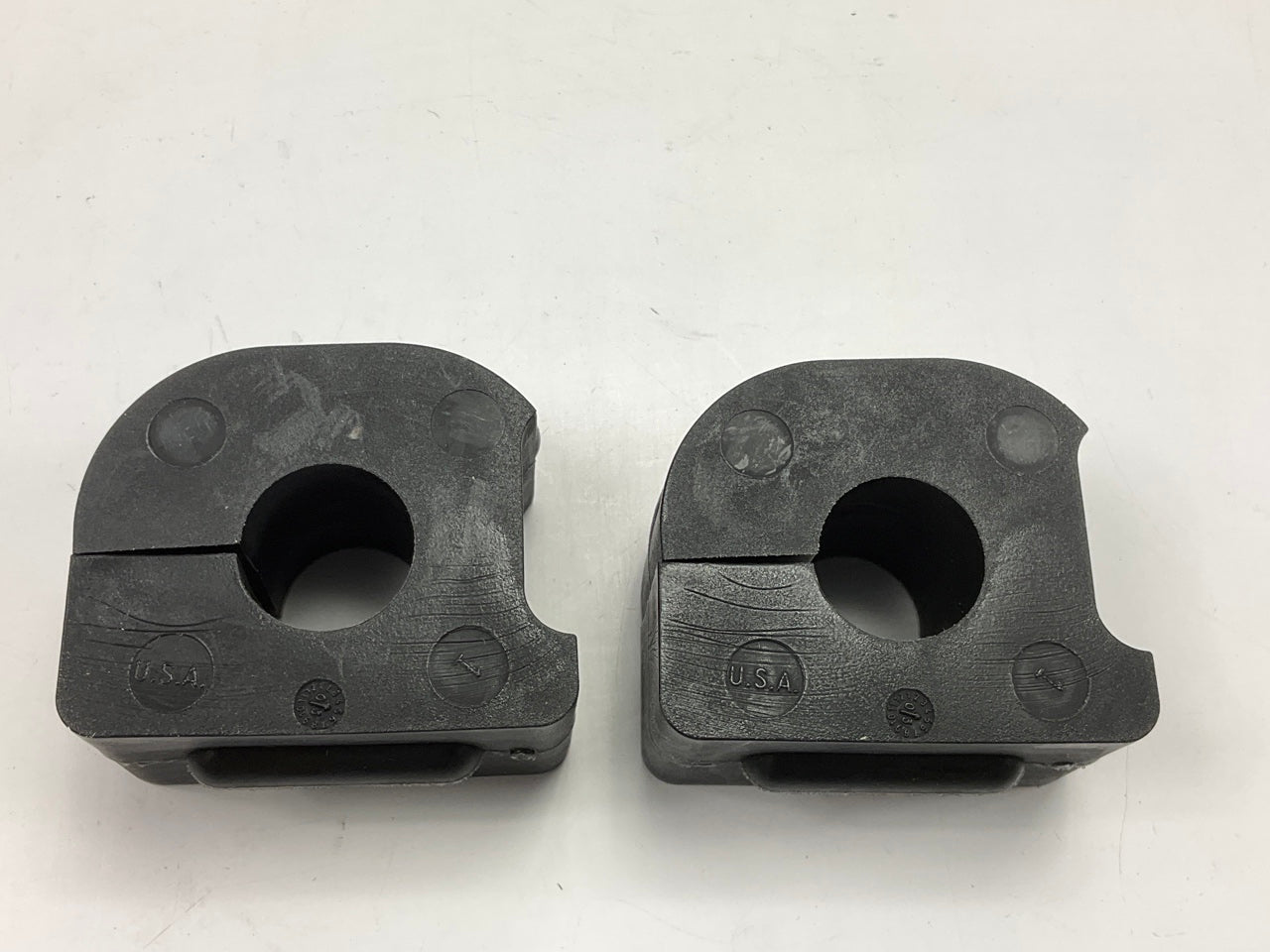 AUP K7137 Front Suspension Stabilizer Sway Bar Bushing Kit (7/8'' Dia. Sway Bar)