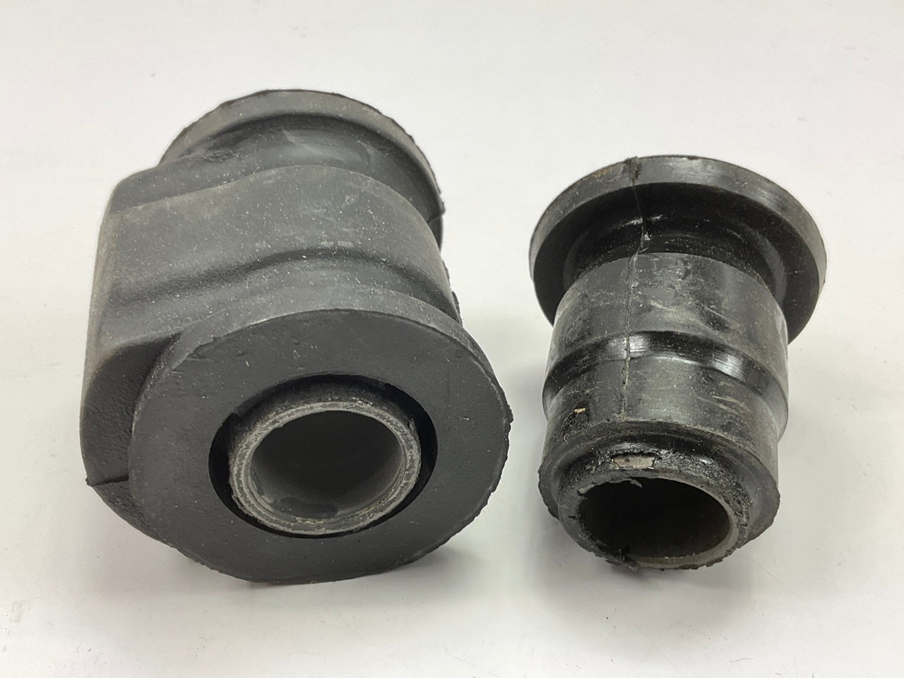 AUP K9535 Front Lower Control Arm Bushing Kit For 1981-1985 Mazda GLC