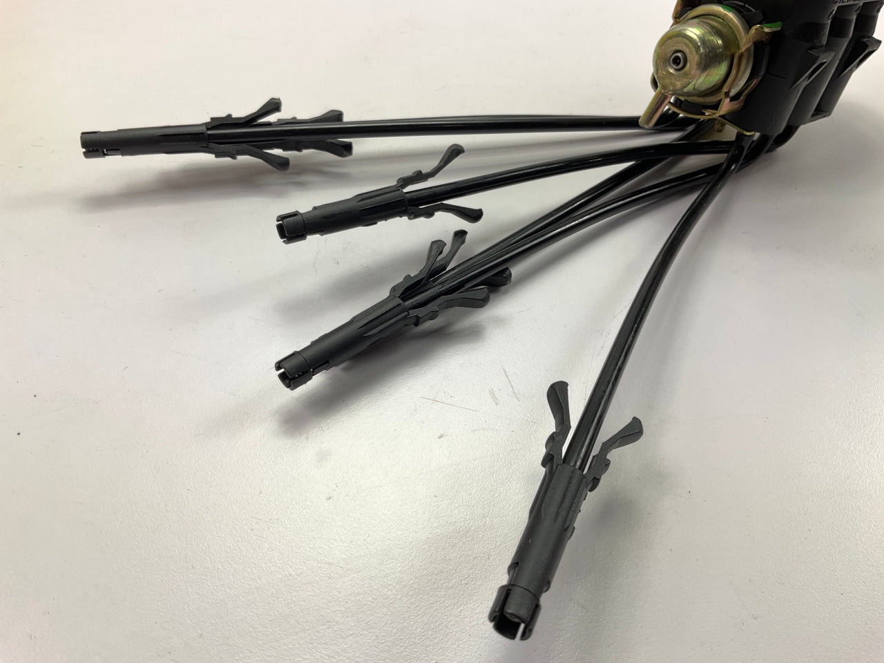 REMAN. AUS CP-50103-6  Vortec Spider Fuel Injector - 1996-2001 Chevy GM 4.3L V6