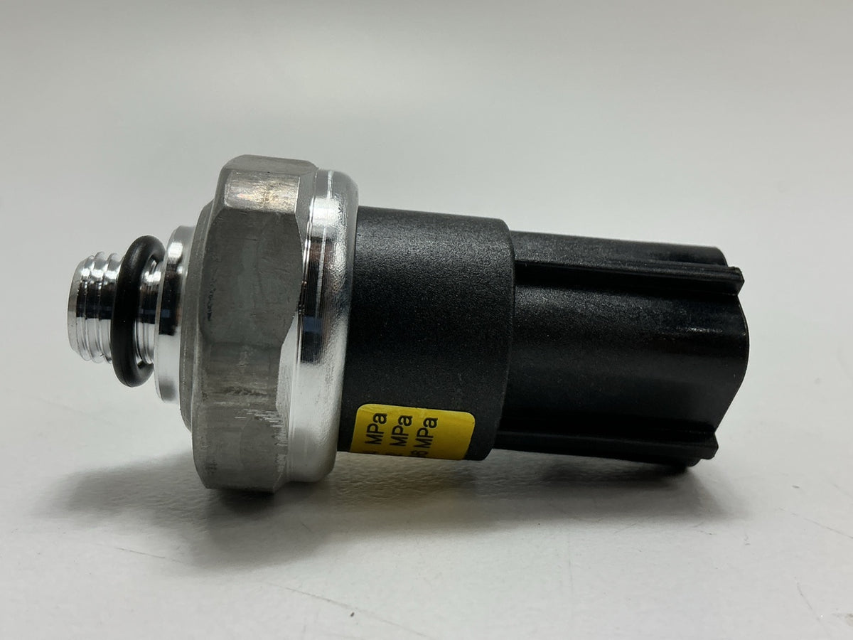 Auto 7 506-0012 A/C Refrigerant Pressure Switch