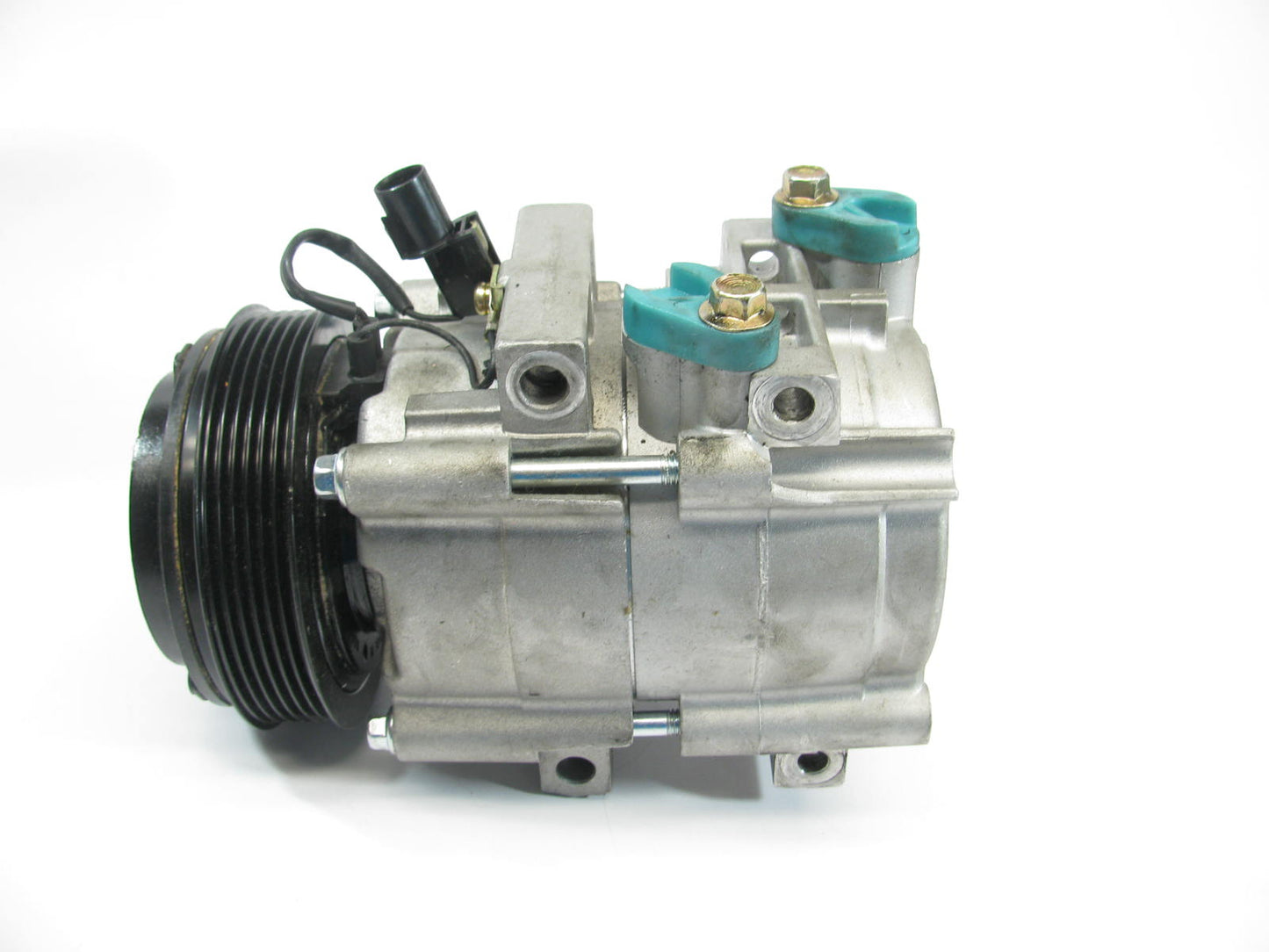 Auto 7 701-0036R A/C Compressor For 2002-2004 Kia Sedona