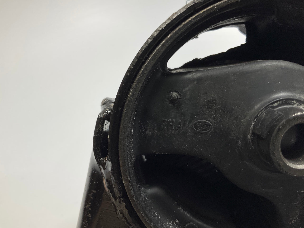 Auto 7 810-0702 Engine Torque Strut Mount