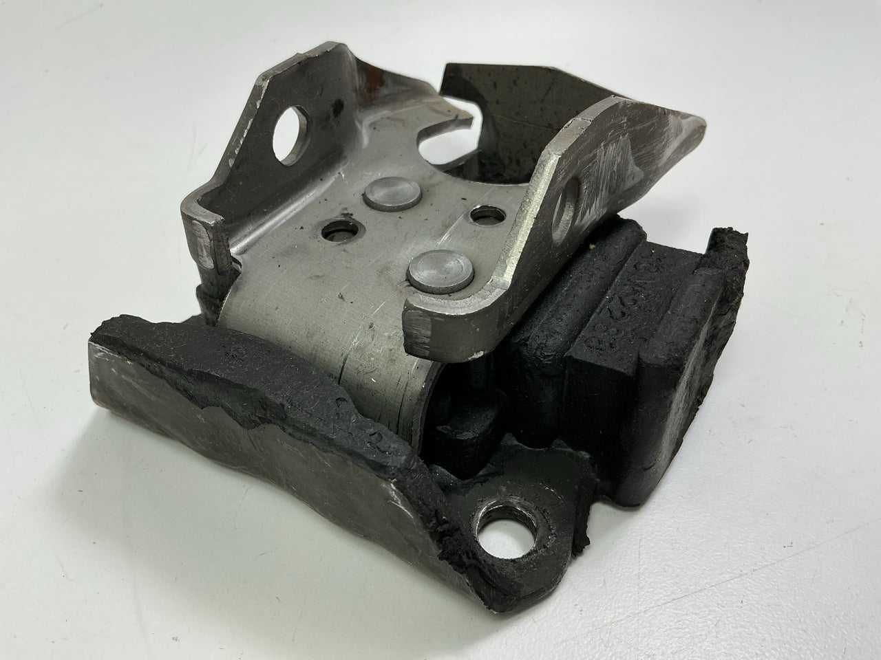 Auto Extra 2283 Front Left / Right Engine Motor Mount