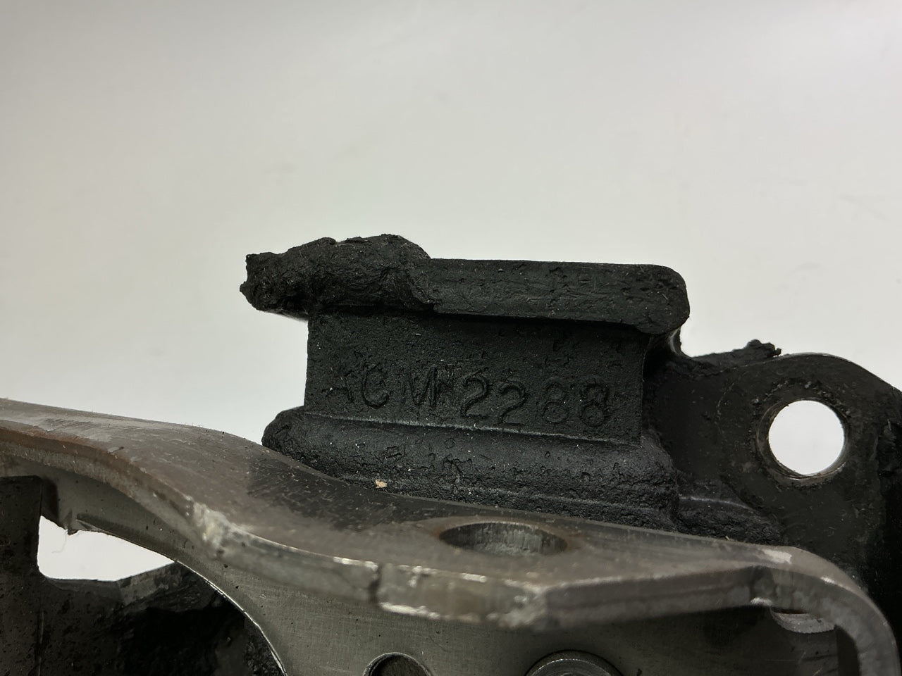 Auto Extra 2283 Front Left / Right Engine Motor Mount