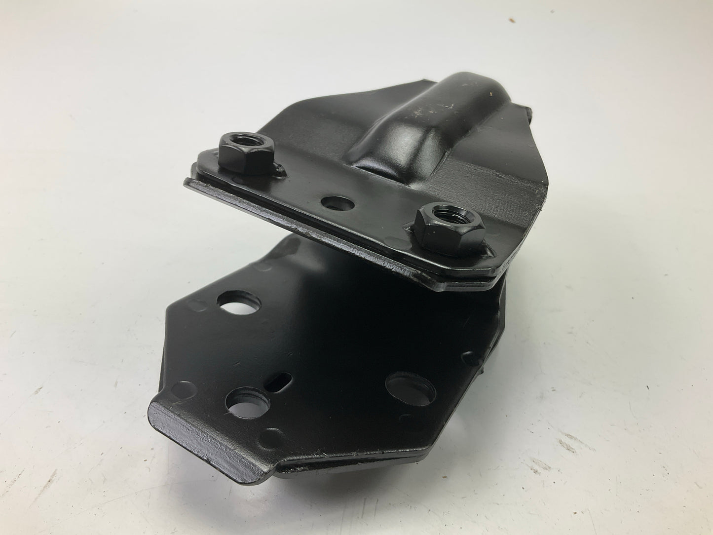 Auto Extra 3104 Engine Motor Torque Strut Mount Bracket
